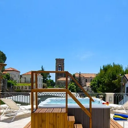 House Apartmanhotel