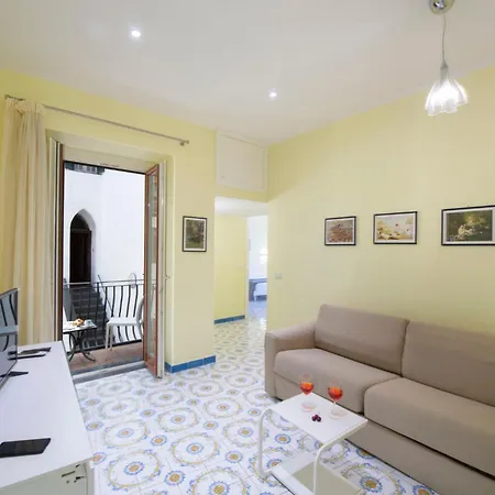 House Apartmanhotel *